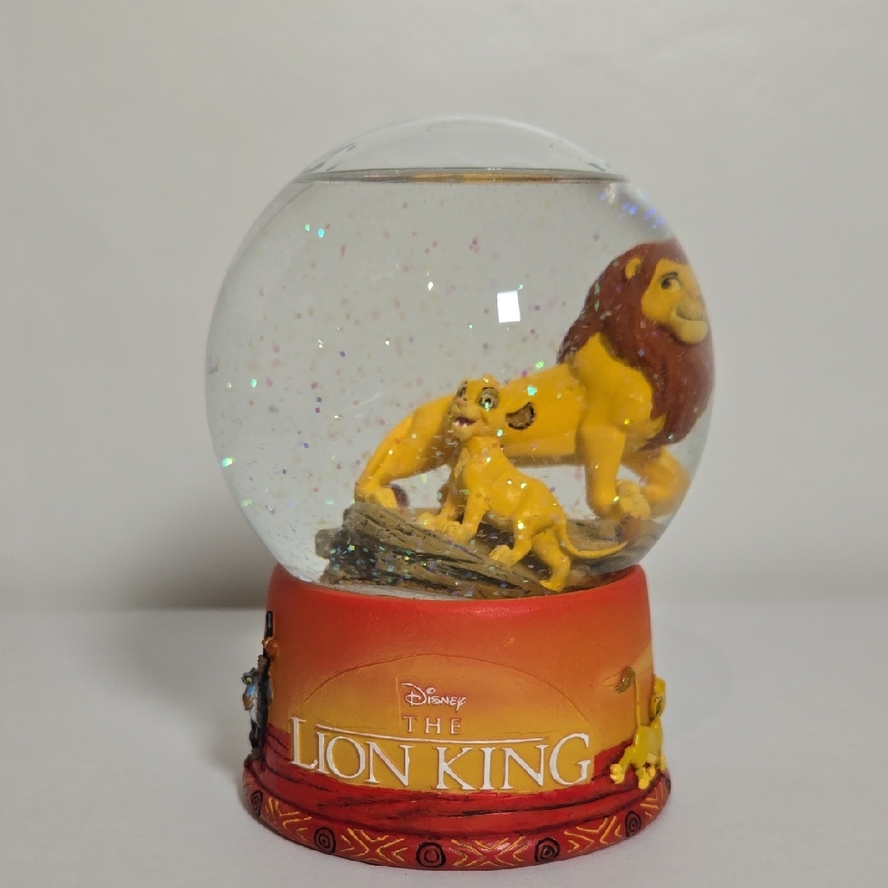 Hallmark Disney The Lion King Glitter Snow Globe Gift Collector Fan Christmas